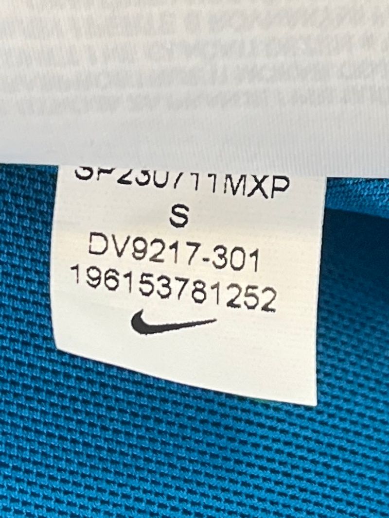 Blå jacka med dragkedja