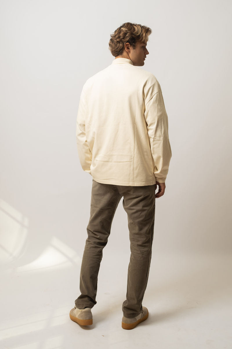 Off-white tröja med rund hals