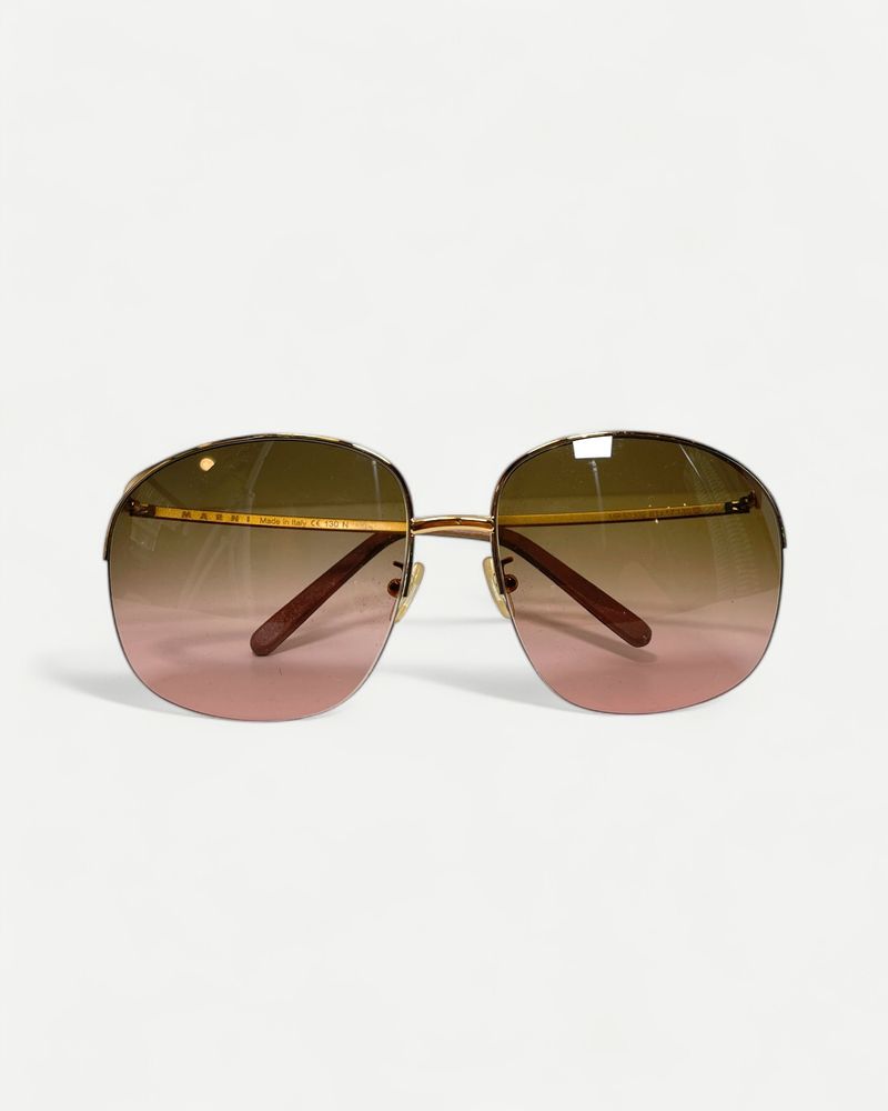 Guldfärgade pilotsolglasögon