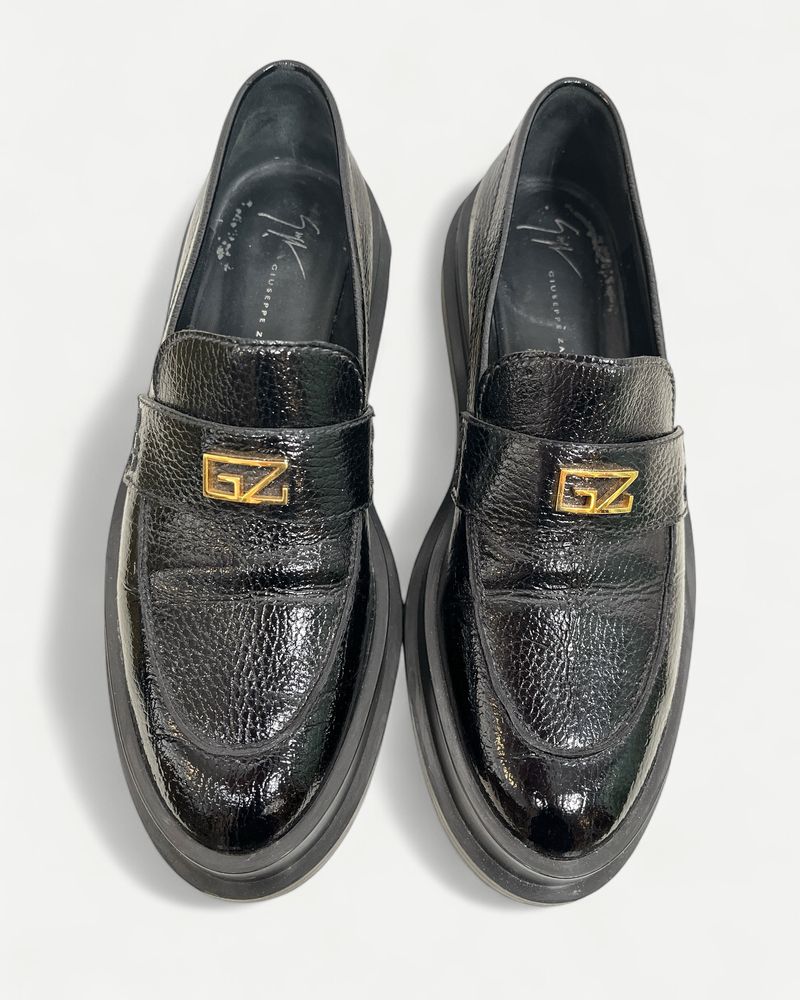 Svarta loafers