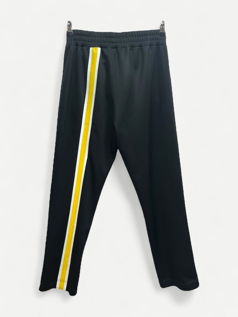 Svarta joggingbyxor · Atletiska