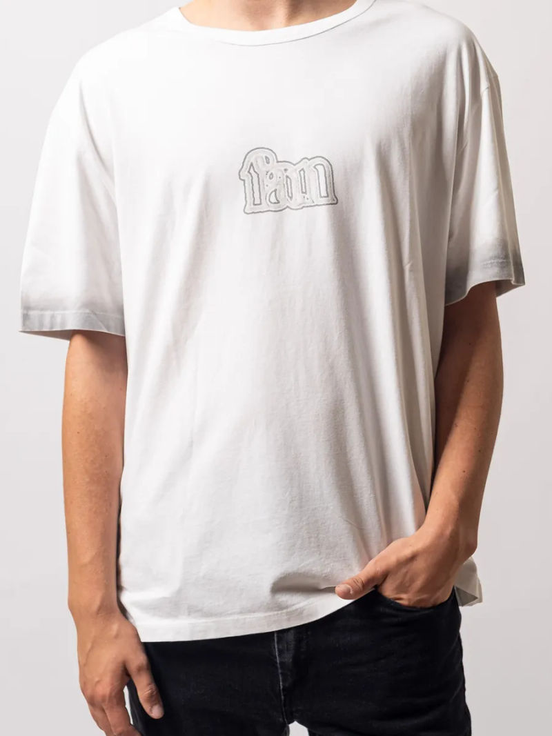 Vit t-shirt med tryck och kort ärm