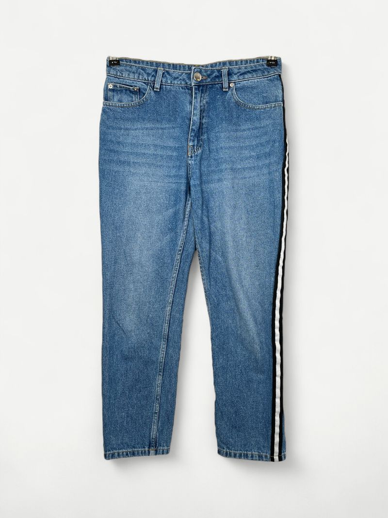 Blå vanliga jeans