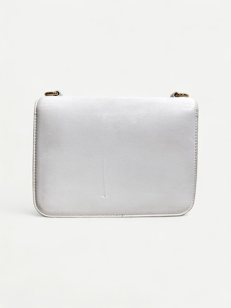 Krämfärgad axelväska