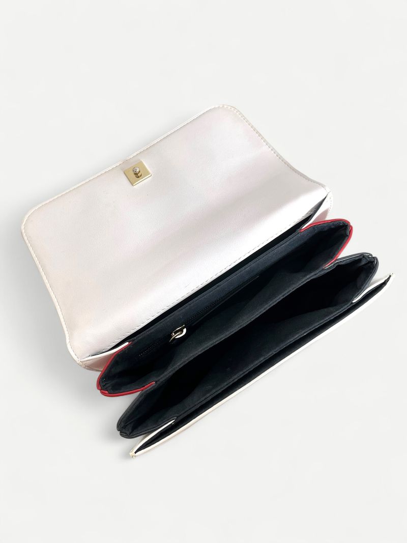 Krämfärgad axelväska