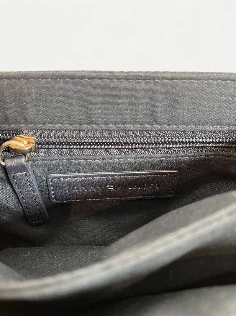 Krämfärgad axelväska