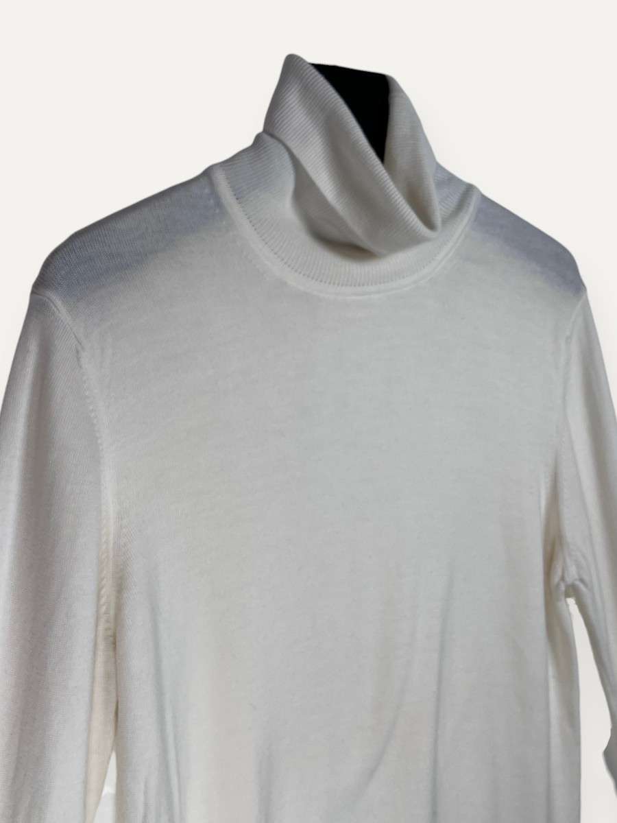 Cream Turtleneck Knitwear