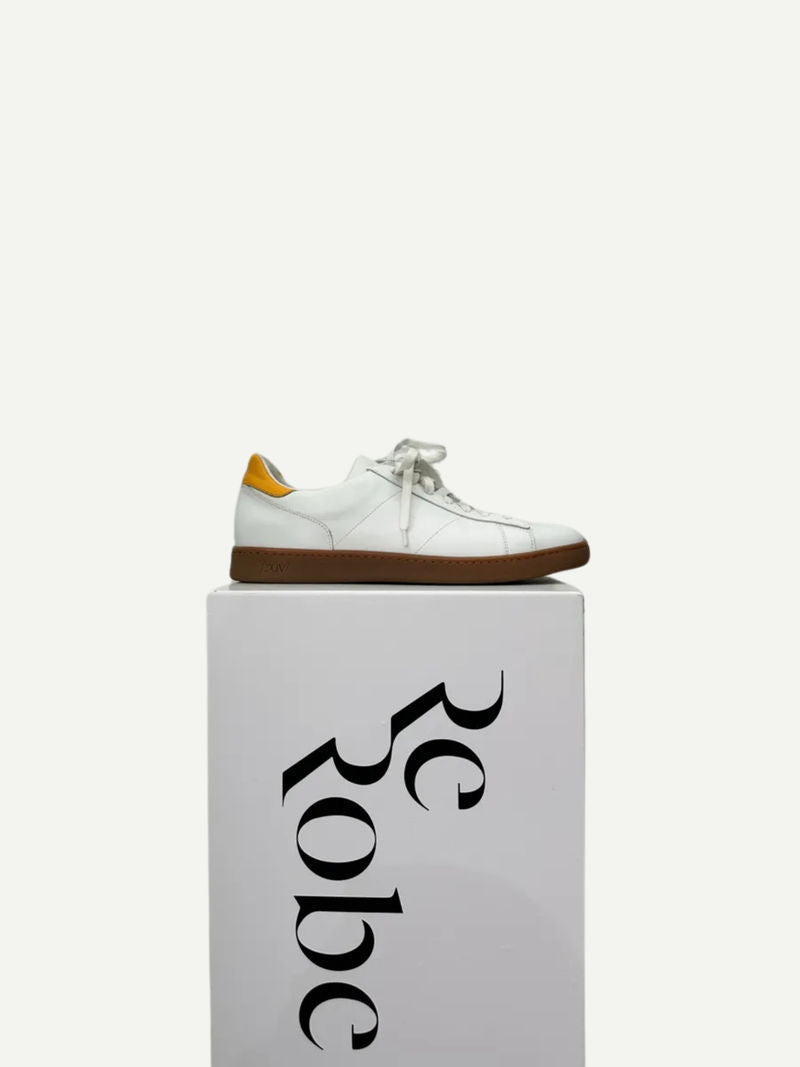 White Low-top Sneaker
