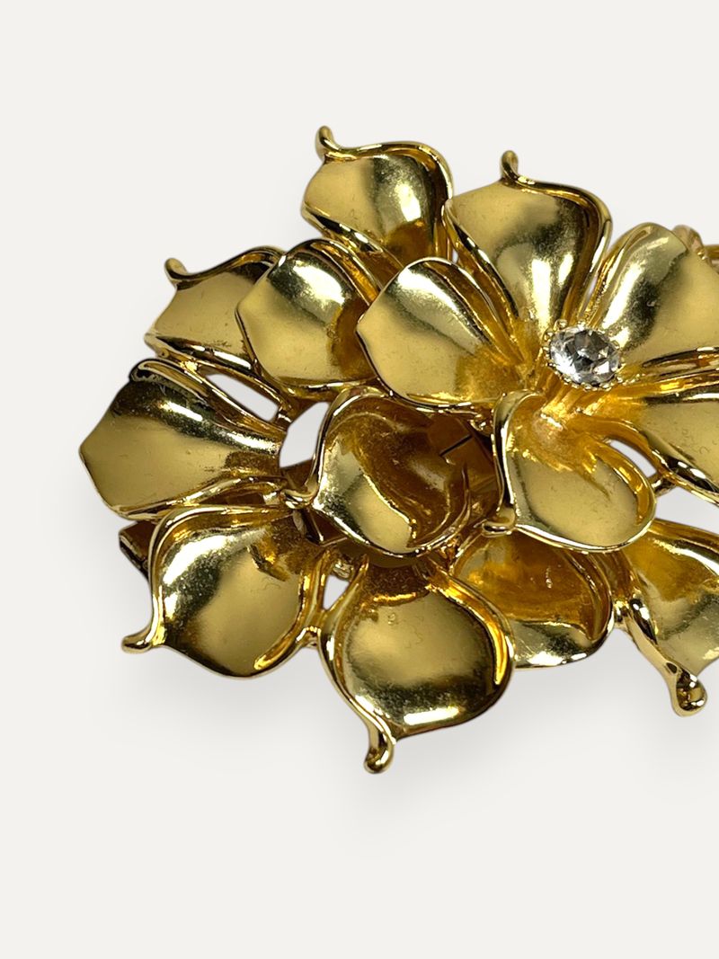 Flower Pendant Gold Necklace