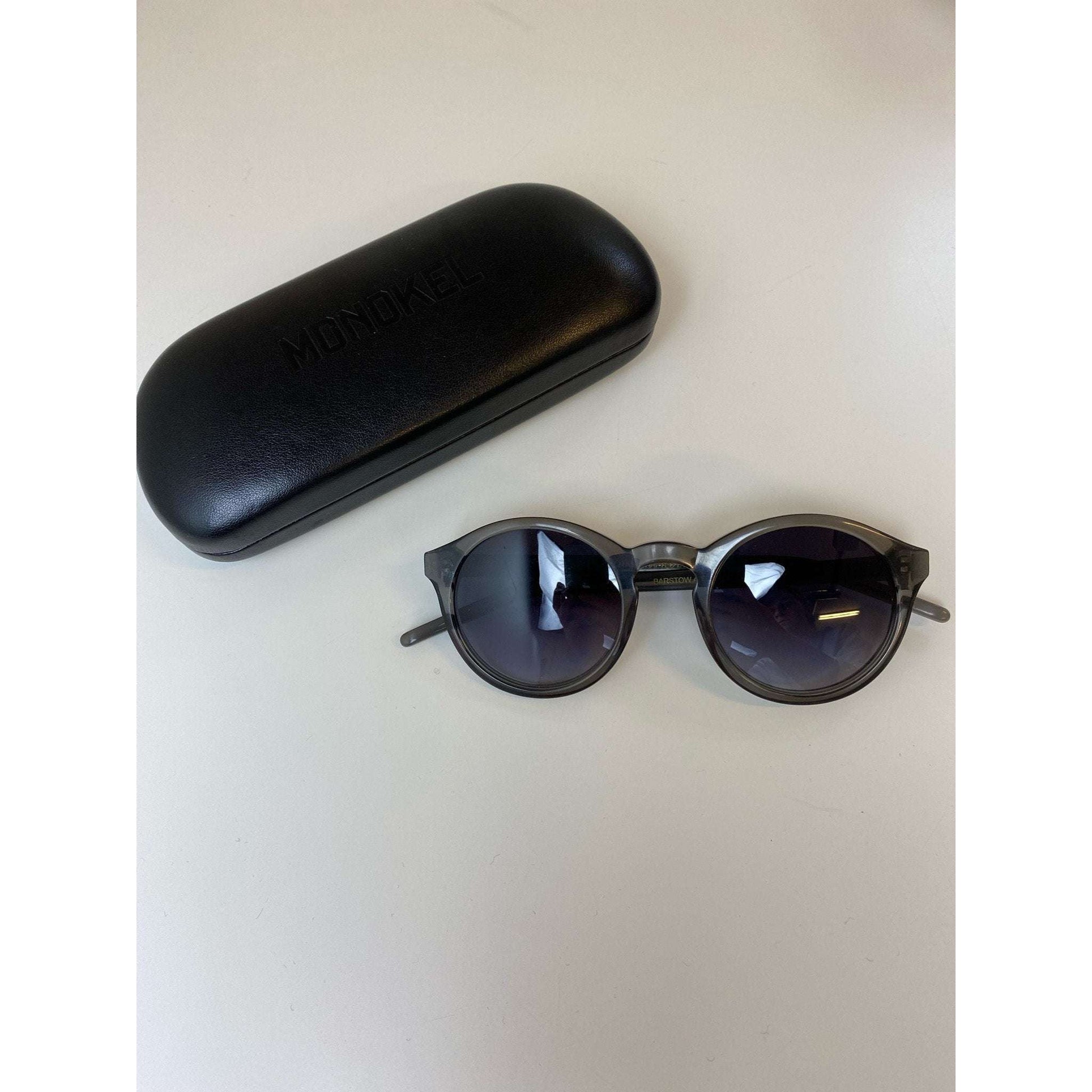 Grey Round Frame Sunglasses by Monokel