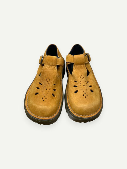 90s Camel Tan Polley Cut Out Mary Janes