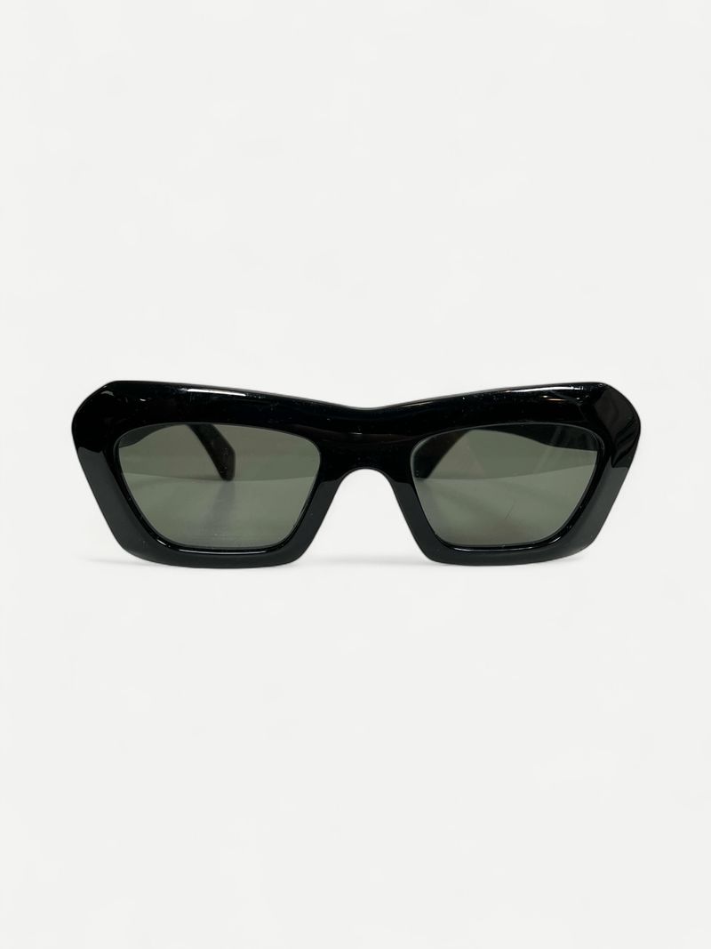 Svarta fyrkantiga solglasögon med båge