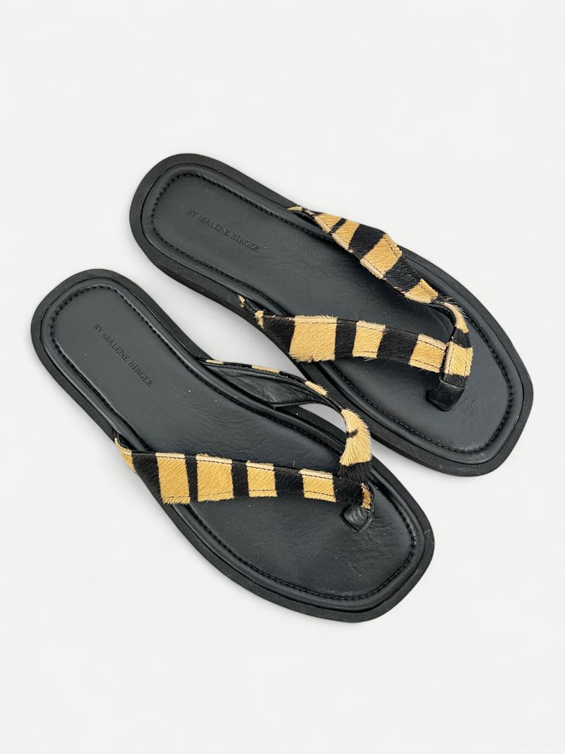 Svart & Beige Platta Sandaler