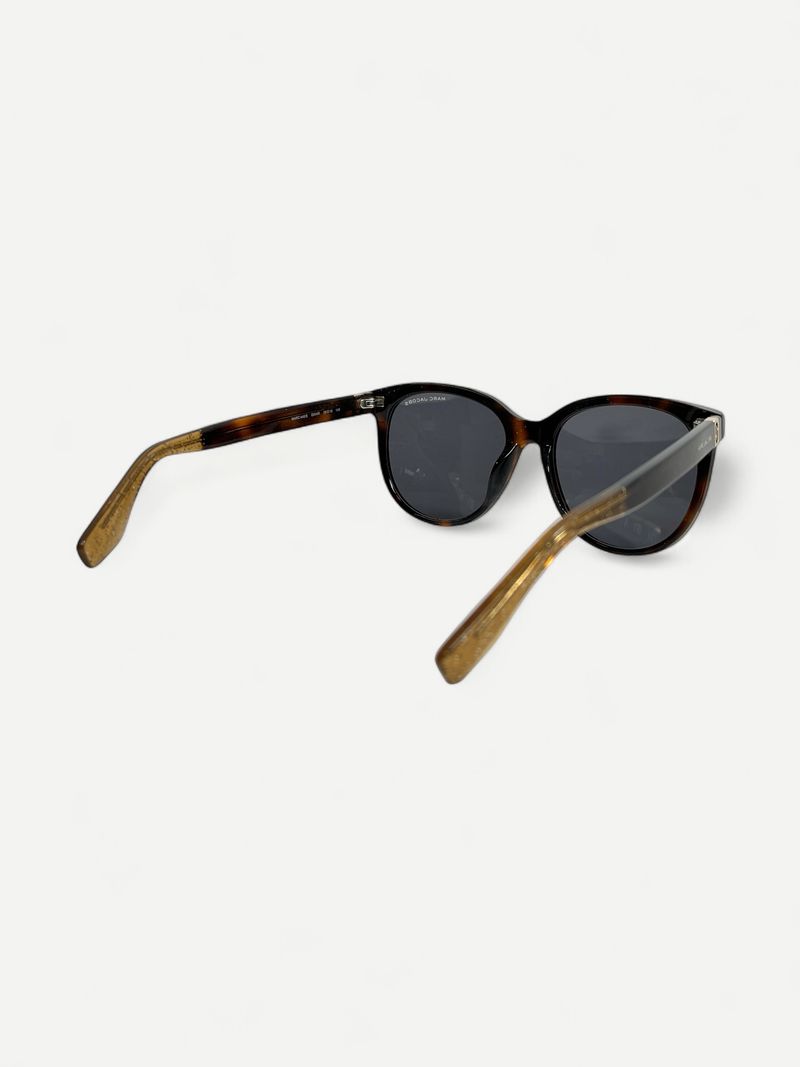 Black Cat-Eye Sunglasse