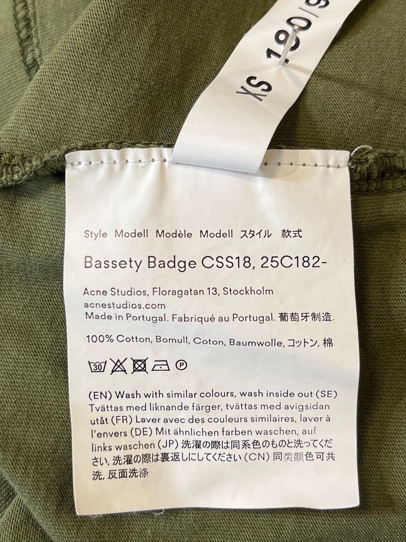 Armégrön kortärmad t-shirt