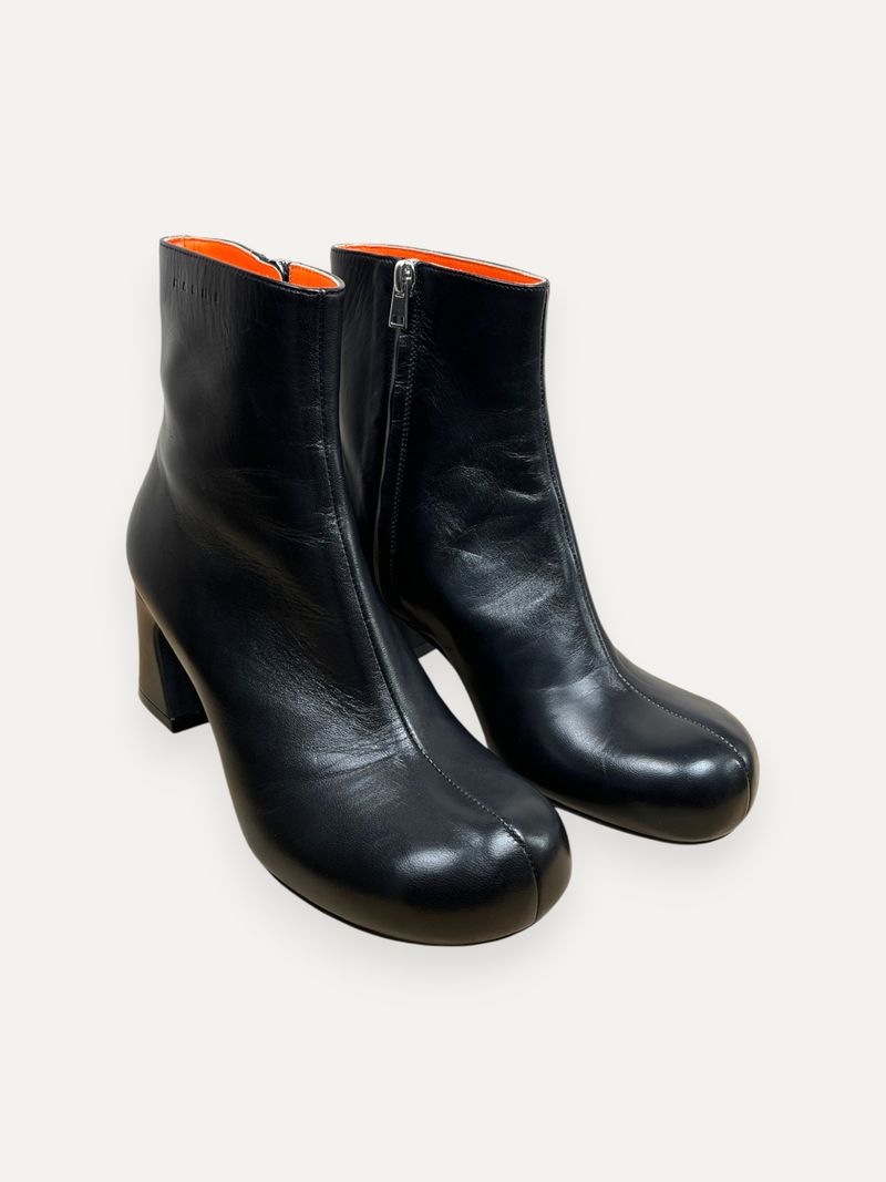 Squared Toe Leather Boots Black