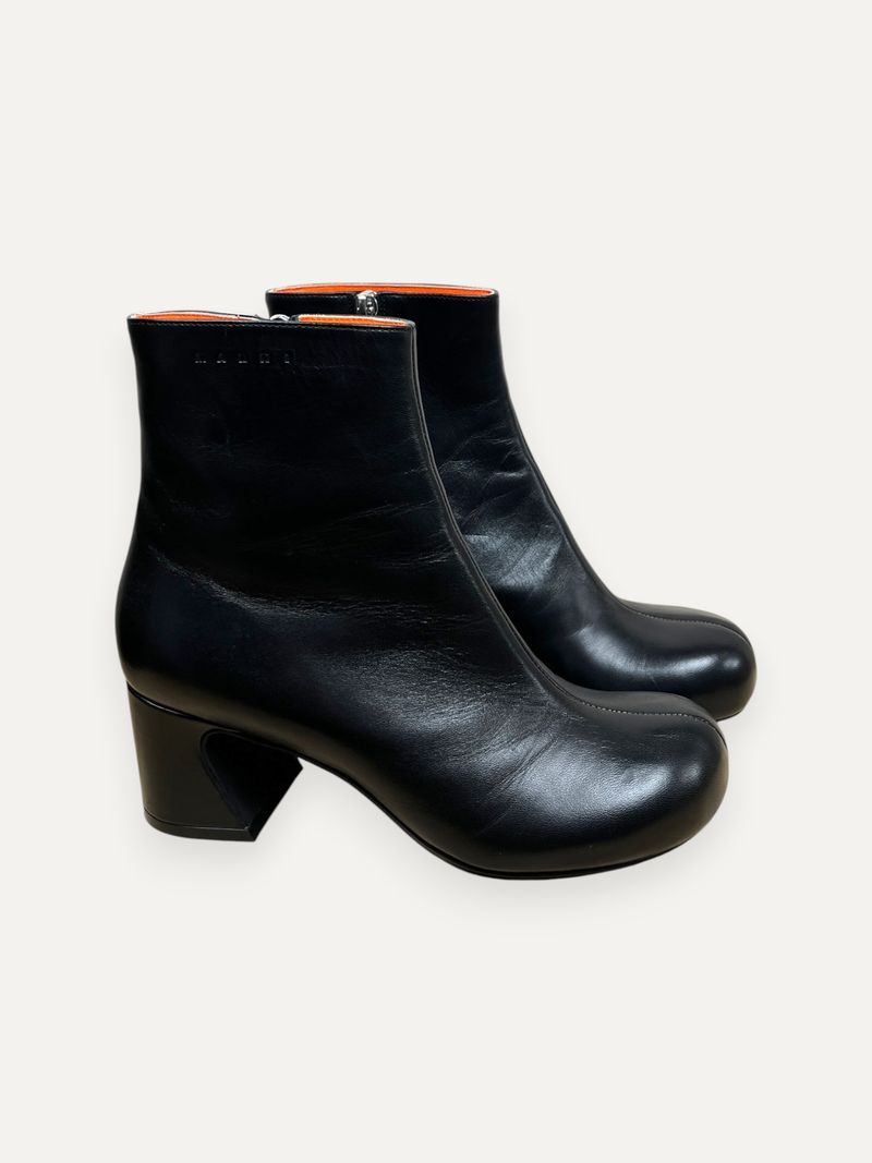 Squared Toe Leather Boots Black