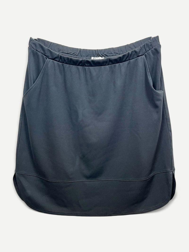 Svart avslappnad kjol