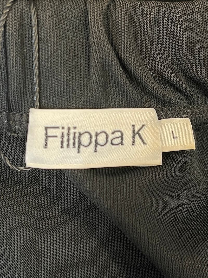 Svart avslappnad kjol