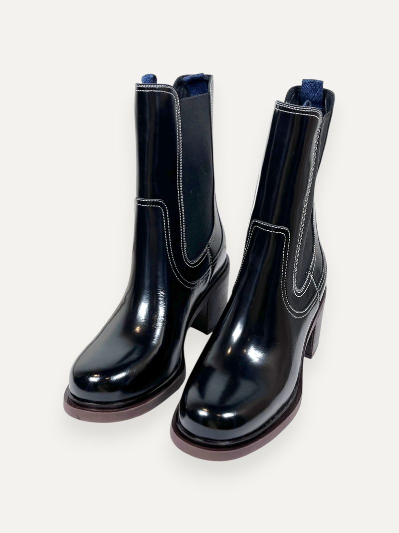 Heeled Black Leather Chelsea Boots