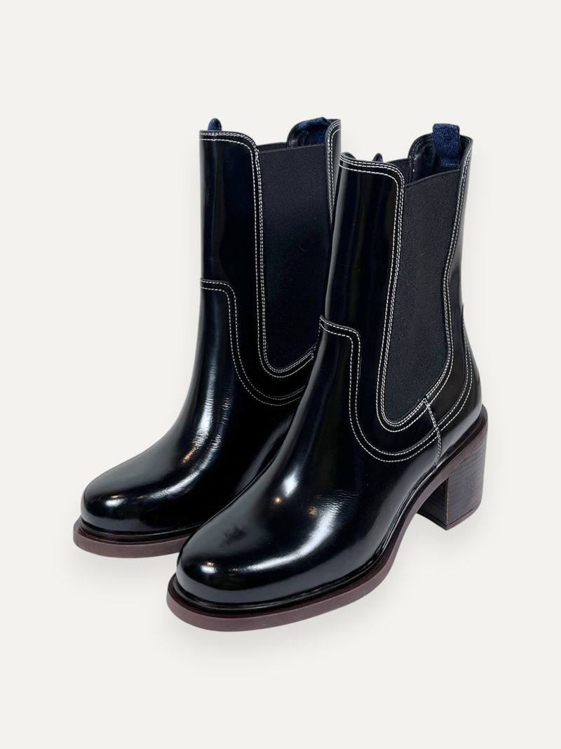 Heeled Black Leather Chelsea Boots