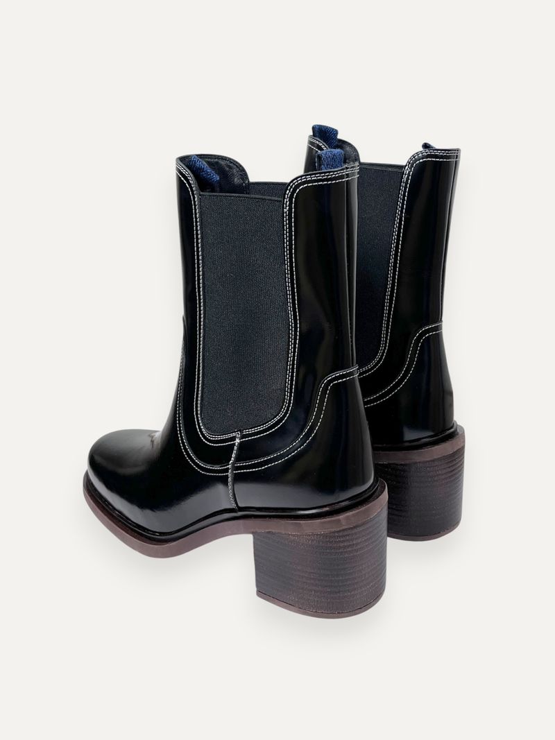 Heeled Black Leather Chelsea Boots