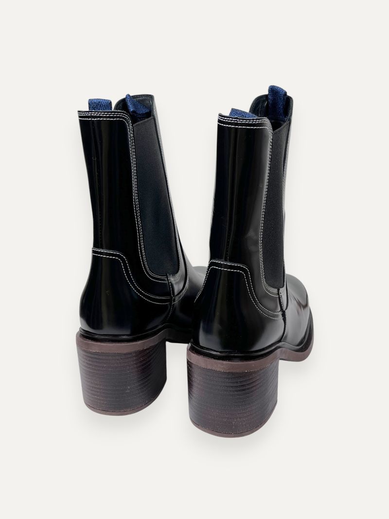 Heeled Black Leather Chelsea Boots