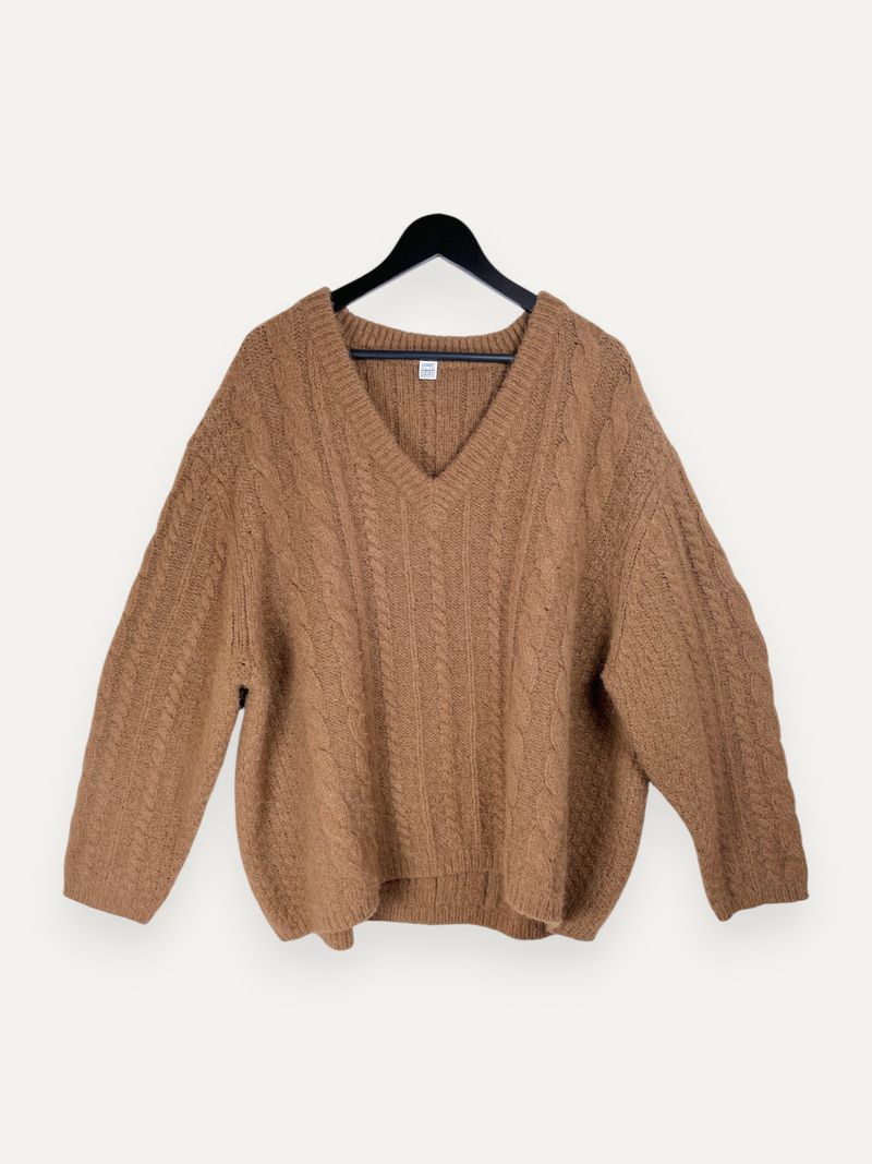 Camel Cable V-Neck Knit