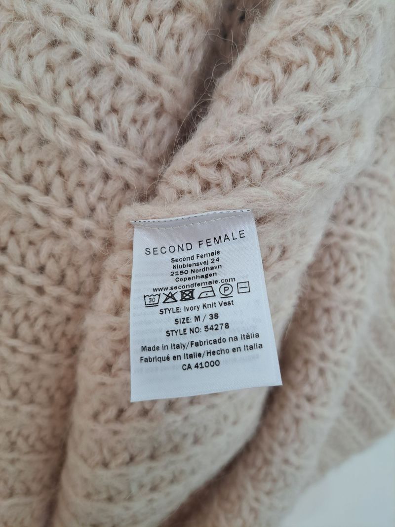 Beige Sleeveless Knitwear