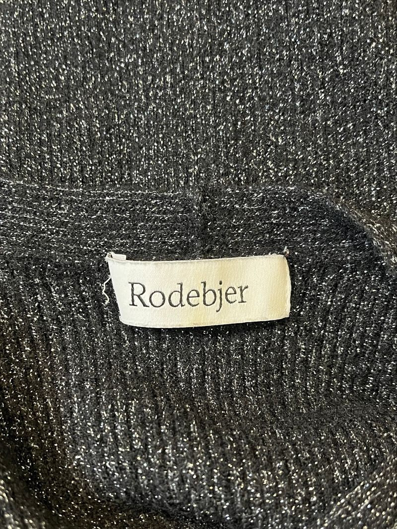 Svart långärmad klänning