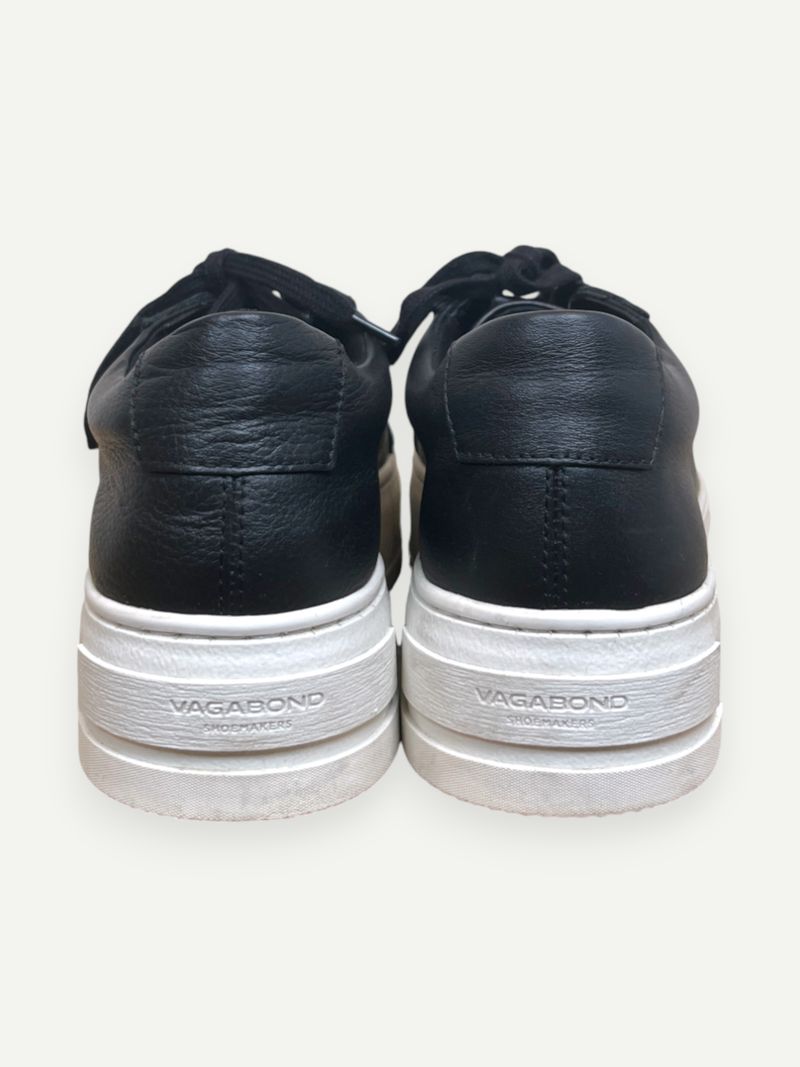 Black Low Top Sneaker