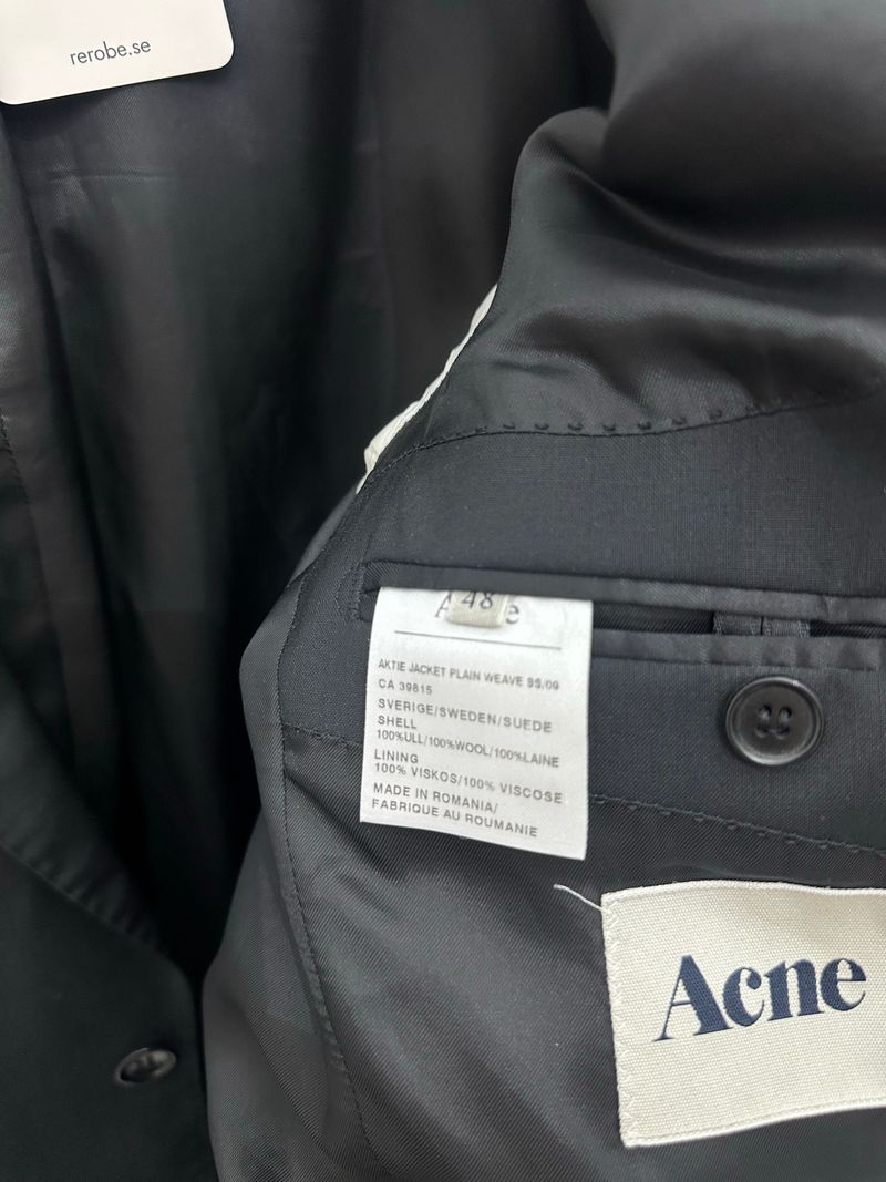 Black Single Breasted Blazer