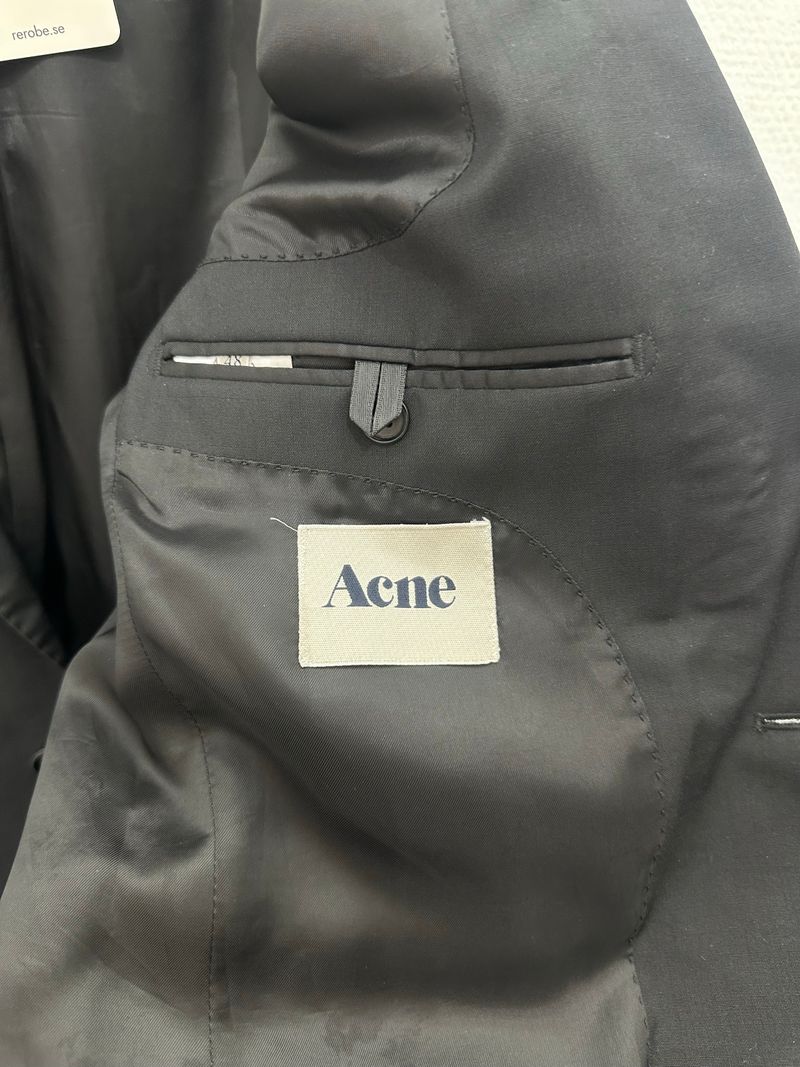 Black Single Breasted Blazer