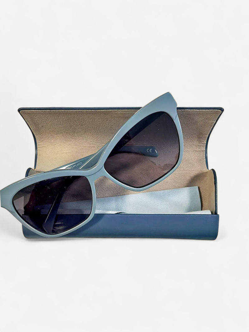 Ocean Blue Cat-Eye Sunglasse