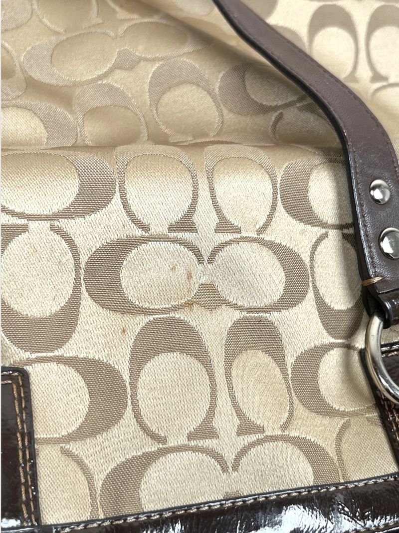 Signature F19262 Beige Tote Bag