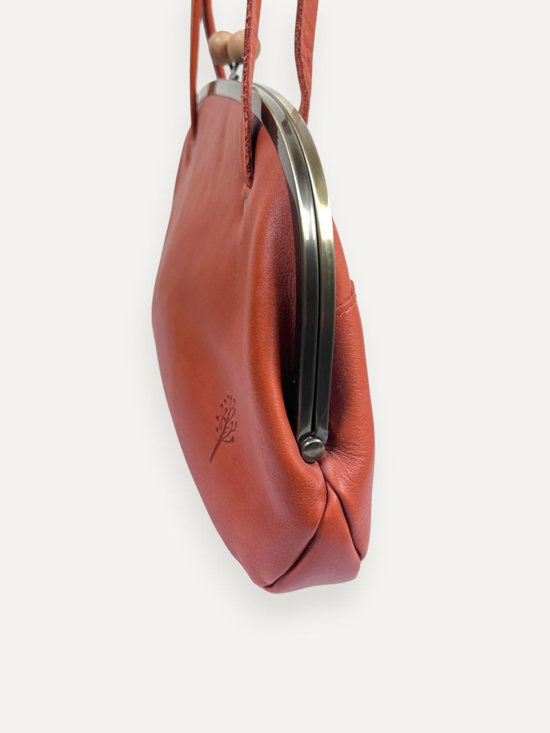 Vintage Kiss Lock Natural Leather Handbag